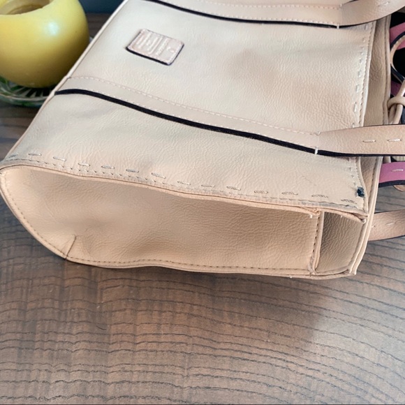 Liz Claiborne Nude Shoulder Bag w/ Compartments - Picture 8 of 10